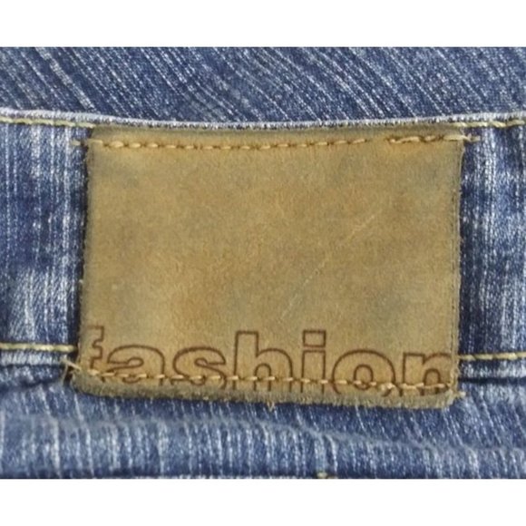 Pierre Cardin Women's Distressed Embroidered Straight Leg Jeans Size 5/6 - Picture 6 of 9